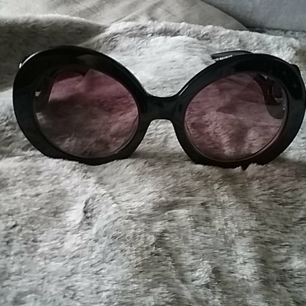 Prada Prescription Sunglasses - Picture 8 of 11